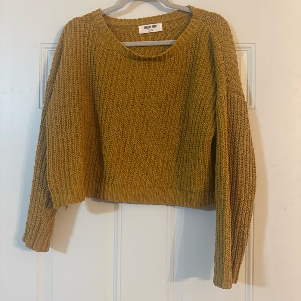 Double Zero Gold Crew Neck Sweater Chunky Knit